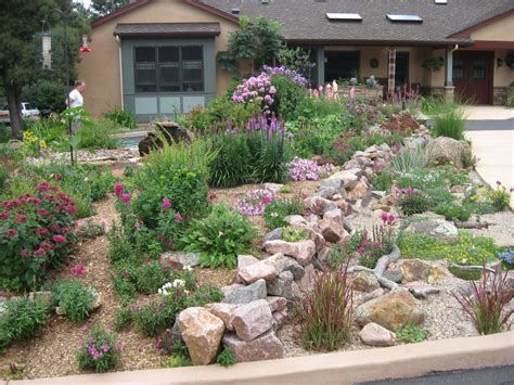 25 Gorgeous Front Yard Rock Garden Ideas On A Budget In 2020