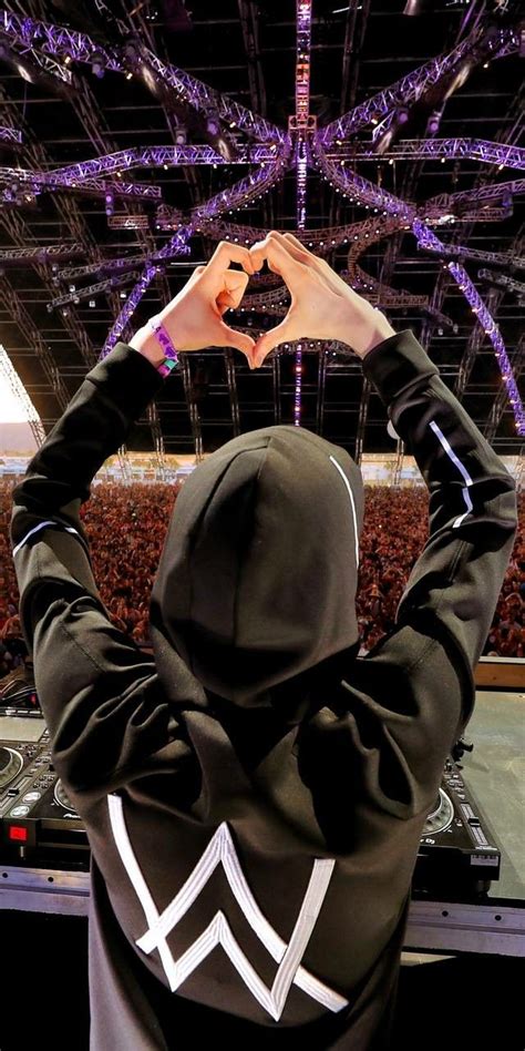 We determined that these pictures can also depict a alan walker, music. Pin by Arsh Ansari on PhØ†θ& Gα¦¦£r¥ | Alan walker, Walker ...