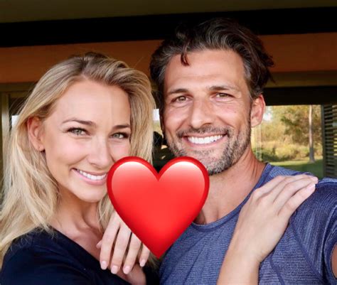 Fkn Finally Bachelor Babes Tim Robards And Anna Heinrich Are Engaged Punkee