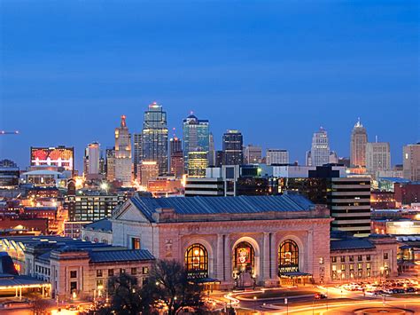 10 Reasons To Visit Kansas City Kansas City Kansas City Skyline City