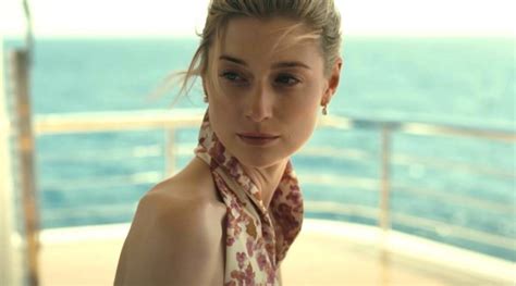 Elizabeth Debicki Rises To The Challenge In Tenet Hollywood News