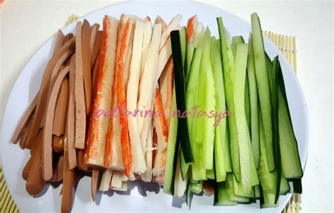 Sushi is whatever you want it to be, and can include fruits, vegetables or even meats. Resepi Sushi Homemade Mudah! | Ini Adalah Bellarina Natasya