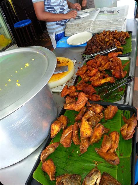 Taste at putrajaya outlet so much better than shah alam. MY ALL: Nasi Lemak Royale 'Kedah' @ Ampang