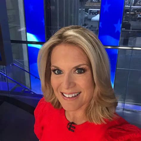 The Story With Martha Maccallum Fox News Age Net Worth And Salary Husband Bikini Photos