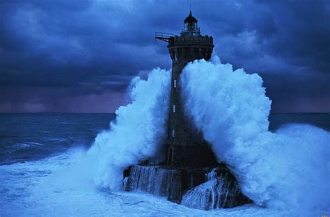Wave Hitting Lighthouse Image Abyss