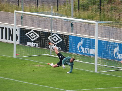 It was played on 23/06/2021 at 16:00, and the the implied winner. Endlich wieder Schalke: Lockeres 8:0 im ersten Test gegen ...