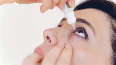 How To Avoid Dry Contacts Common Reasons And Prevention Tips