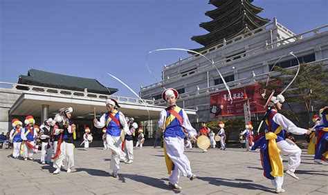 National Folk Museum Offers Fun For Seollal Lunar New Year Holidays