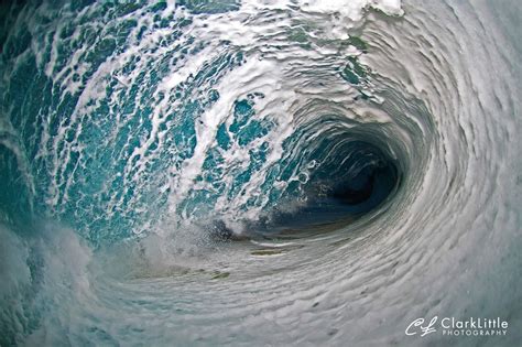 Shorebreak Go Underneath The Waves Photos Abc News