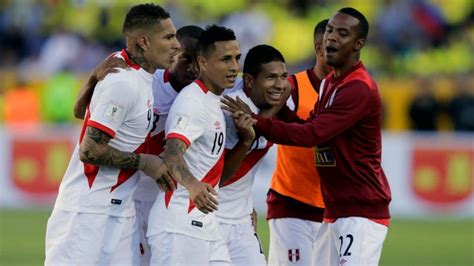 Fecha 8 (6 de septiembre de 2016). Perú logra superar a Ecuador en Quito por primera vez en Eliminatorias