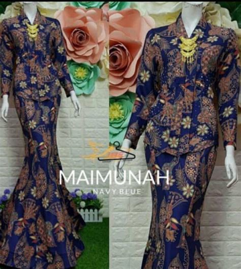 Maybe you would like to learn more about one of these? 40+ Koleski Terbaik Design Baju Kain Batik Viral - Kelly ...