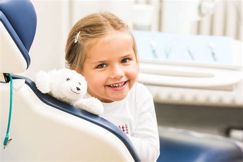 Die professionelle zahnreinigung (pzr) dient zur vorbeugung von chronischer zahnfleischentzündung, auch als parodontitis oder parodontose bekannt. Professionelle Zahnreinigung (PZR) - FAQ - Zahnarztpraxis ...