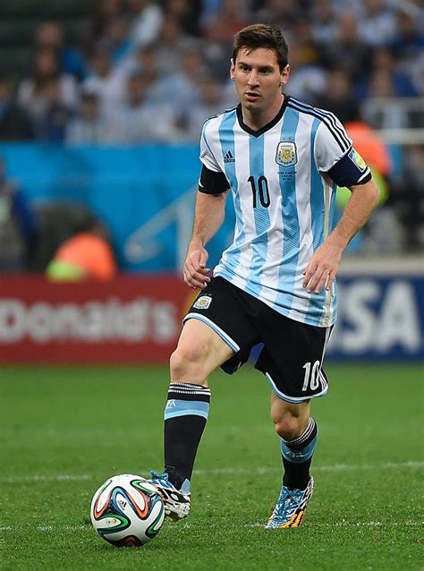 He began playing football as a boy and made his senior debut in 2012. 823 best SELECCION ARGENTINA images on Pinterest ...