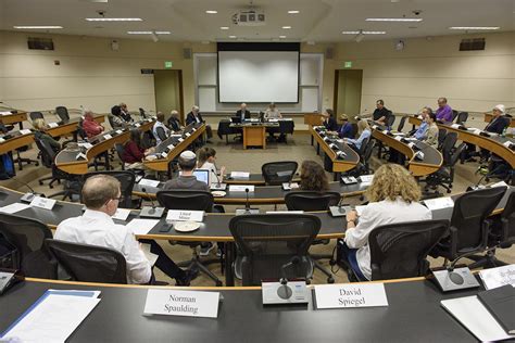 Stanford's Faculty Senate turns 50 | Stanford News