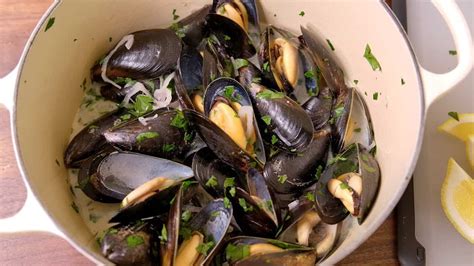 Perfect Steamed Mussels Recipe