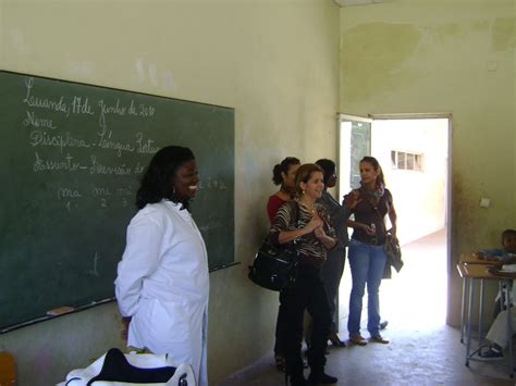 Um Trabalho Em Angola Uma Escola Em Luanda
