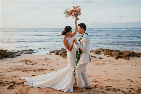 A Guide To Having Your Wedding At Oahu S Loulu Palm Estate