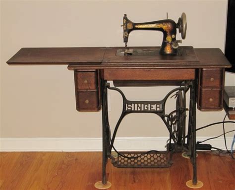 12 results for old singer sewing machine. Singer Sewing Machine In Cabinet Value | online information