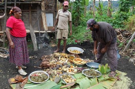 Discover The Mumu Tradition In Papua New Guinea