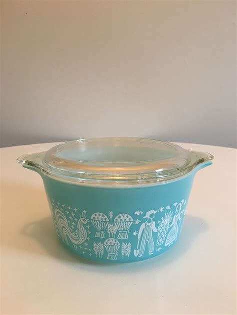 Pyrex Amish Butterprint Turquoise White Qt Baking Dish With