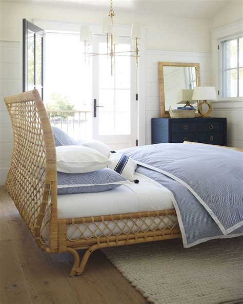 Stunning 50 Modern Coastal Master Bedroom Decorating Ideas