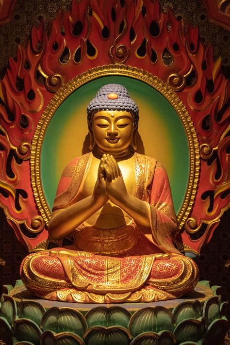 A sitting buddha in varasana, or half lotus pose at tiger cave temple in thailand. Buddha Wallpapers: Free HD Download 500+ HQ | Unsplash