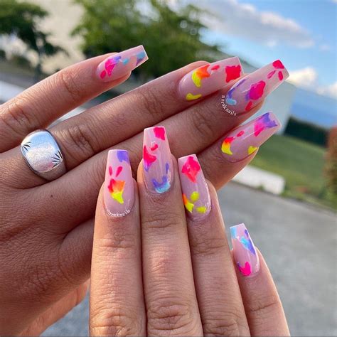 Nails Fluo été 2020 Vernis à Ongles Idee Ongles Ongles Ete