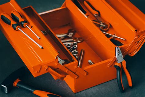 Auto Mechanic Tools And Equipment List 26 Tools You Need To Fix Cars