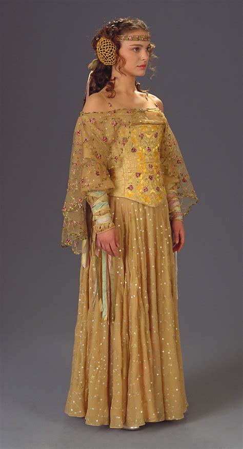 Rebel S Haven Ver S Costume Journal The Start Of The Padme Picnic Gown