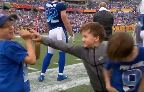 His birthday, what he did before fame, his family life, fun trivia facts, popularity rankings, and more. Drew Brees' sons get rowdy during funny Pro Bowl interview | Larry Brown Sports