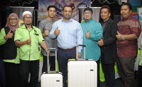 Khai bahar durja persembahan live meletop nabil ahmad elly mazlein. Khai Bahar ajak peminat buat umrah Ramadan tapi dengan ...