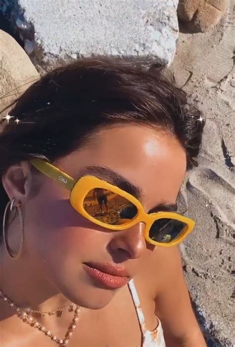 Addison Raes Selfie In The Beach Accesorios Casual