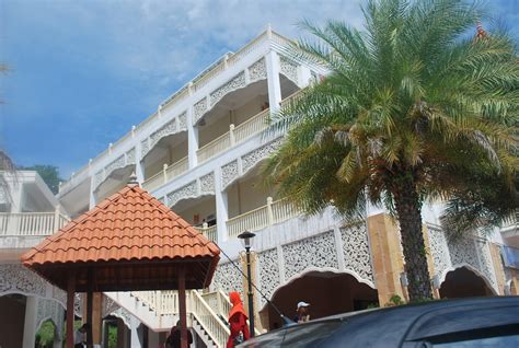 Kuala terengganu golf resort by ancasa hotels & resorts. Terengganu's Touristic Appeal: Bazaar Warisan, Kuala ...