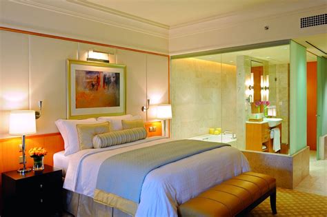 Dubai world trade centre (0.1 km). The Ritz-Carlton Dubai International Financial Centre ...