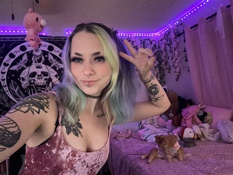🔴live Vyne 🏳️‍⚧️ Theythem On Twitter 🔴live🔴 Post Con Depression Setting In Lets Fort