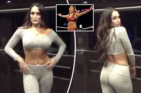 Wwe Diva Nikki Bella Goes Braless In Stunning J Lo Outfit Daily Star