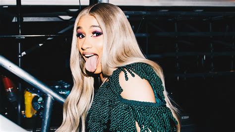 Cardi B Declares She Is Single Bad And Rich After Offset Split Momir Novakovic