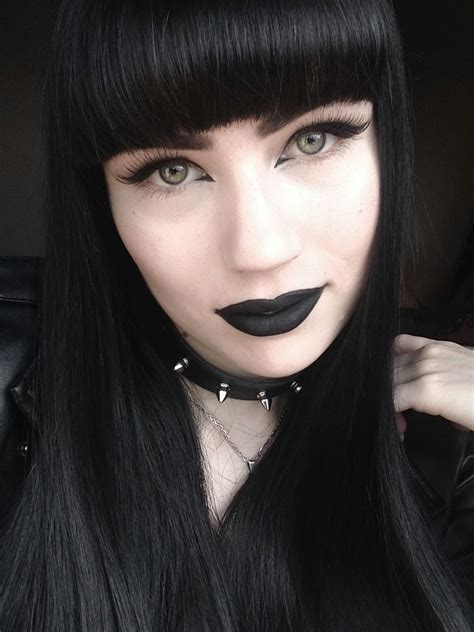 I Wish I Could Pull This Off Hair And Makeup Goth Beauty Gothic Beauty Gothic Makeup