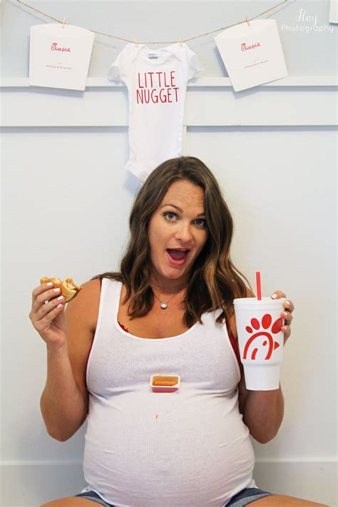 chick fil a maternity session lifestyle photoshoot photography hayphotography pcb fl maternity