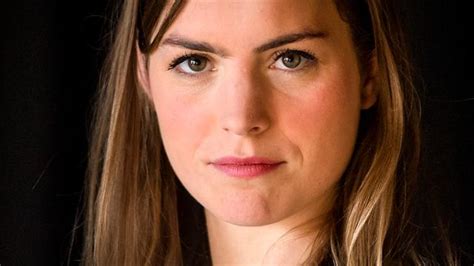 Divided into chapters, the film first chronicles hemel's many sexual conquests, but then takes on a different tone as it explores her complicated relationship with her. Hannah Hoekstra gaat 'niet zomaar' uit de kleren in films ...