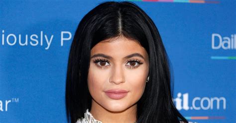 Kylie Jenner Instagram Video Debuts Her New Short Hair Cut Huffpost