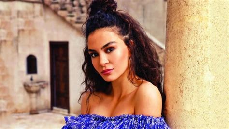 Bunun ardından ise genç oyuncu pek çok dizi ve filmde rol almaya başladı. Ebru Şahin'in menajeri gerçeği açıkladı!