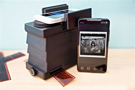 Smartphone Film Scanner Transfers Negatives To Mobile