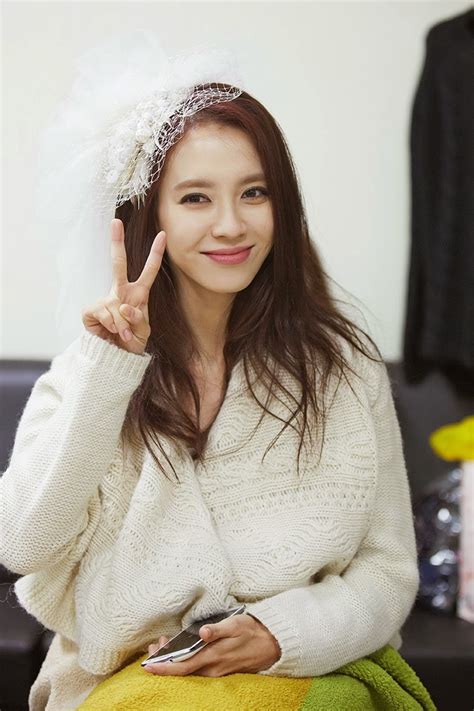 Song ji hyo and actors. Song Ji Hyo's official LINE account attracts more than 130 ...
