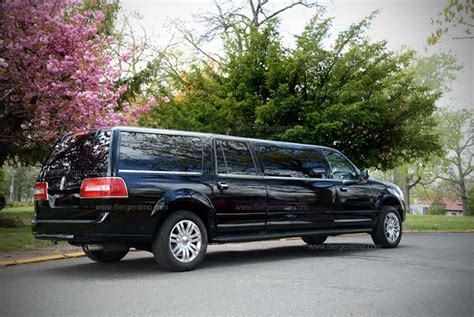Executive Black Lincoln Navigator Limousine For Hire Nj And Ny
