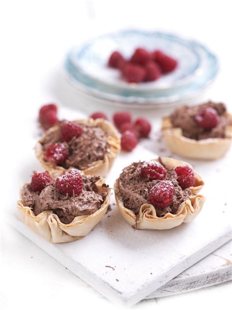 Flaky, crunchy and super thin. Phyllo Dough Dessert Recipes With Raspberries : Strawberry ...