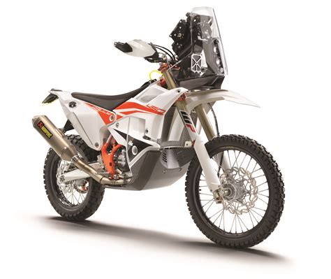 We check out ktm factory racing's 2017 dakar rally contender in the north of spain and find out what bah, c'est quand tu as la chance, en 3 jours seulement, d'essayer la ktm 450 dakar de. KTM 450 Rally Replica, pronta per la Dakar