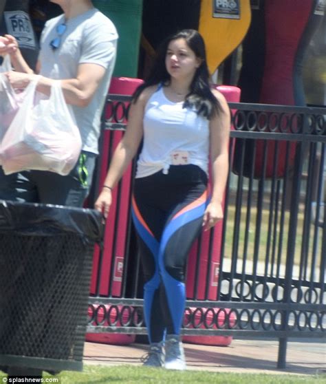 Ariel Winter Flaunts Her Curvaceous Derriere In Sporty Leggings During