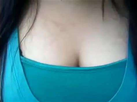 Hot Desi Indian Girl Showing Her Boobs Xvideos Com