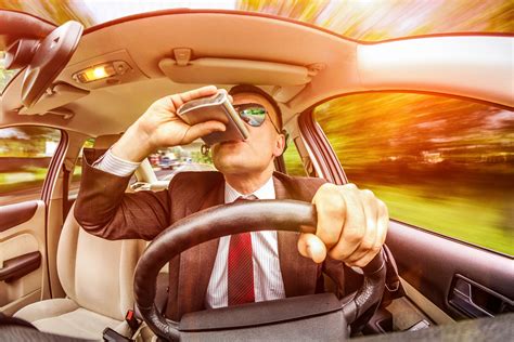 5 Tell Tale Signs Of A Drunk Driver